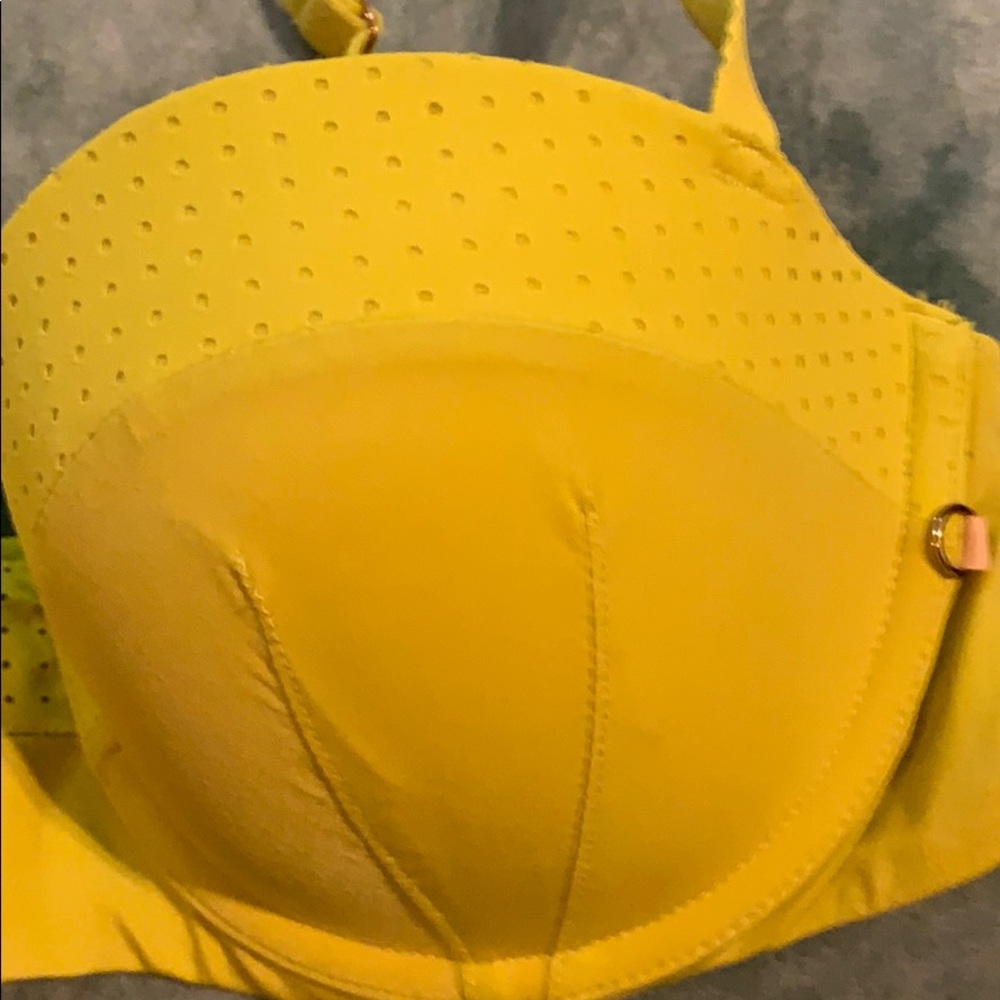 Bra - Picture 2 of 3